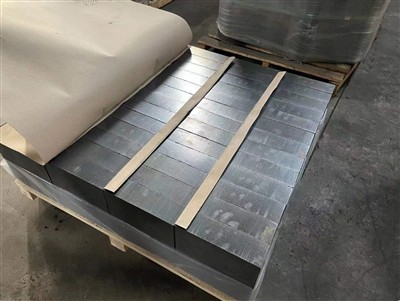 What Kind Of Refractory Material Is Suitable For The Lining Of The Rich Manga...